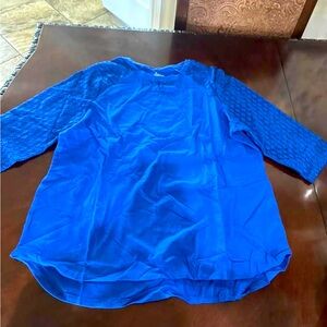 Women’s Blue Top
